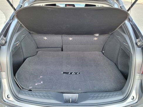 Used 2021 Toyota C-HR LE image 33