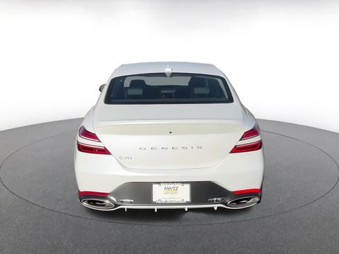 Used 2025 Genesis G70 2.5T image 11