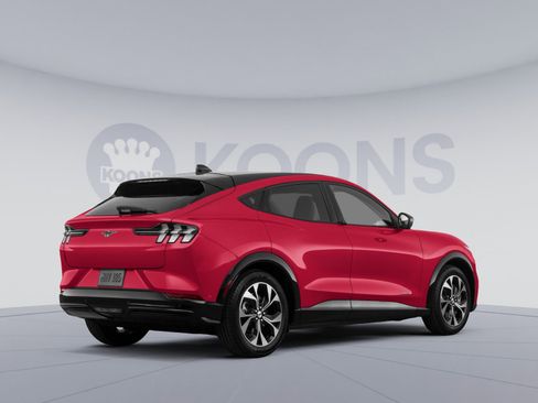 Used 2021 Ford Mustang Mach-E GT image 4