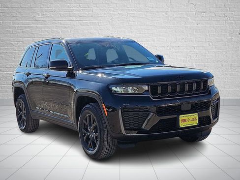 New 2026 Jeep Grand Cherokee Altitude AWD/4WD image 6