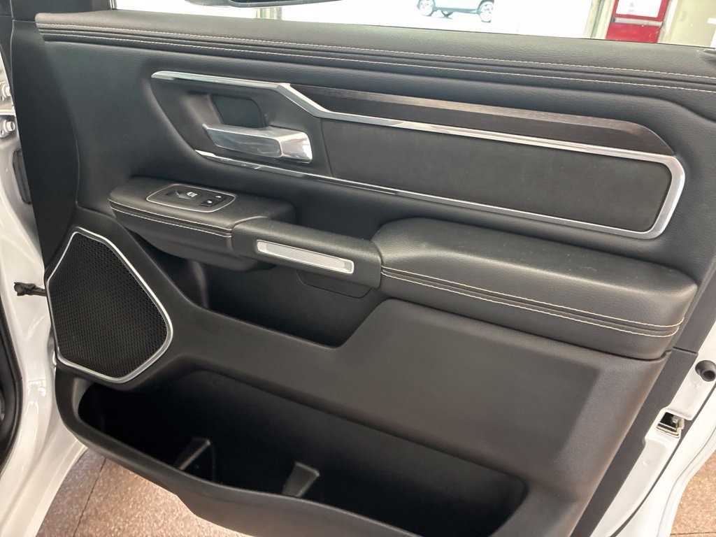 Used 2022 RAM 1500 Laramie w/ Off Road Group AWD/4WD image 44