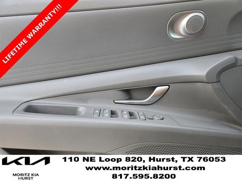 Used 2024 Hyundai Elantra SEL image 25