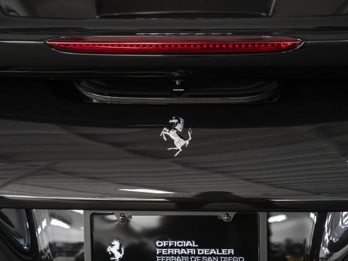 Used 2022 Ferrari F8 Tributo RWD image 21