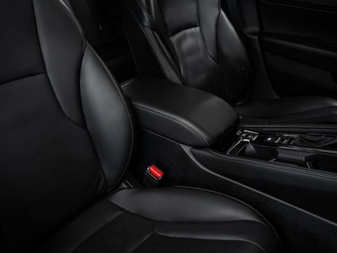 Used 2024 Honda Accord Touring image 30