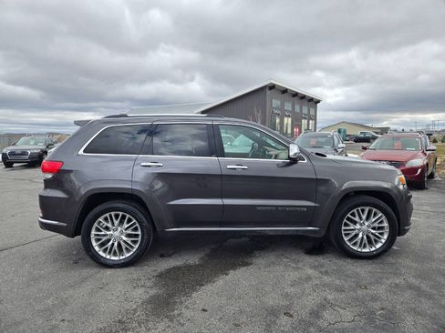 Used 2018 Jeep Grand Cherokee Summit AWD/4WD image 10