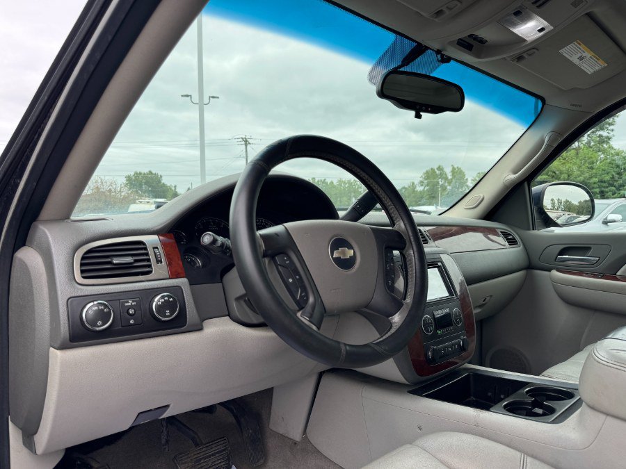 Used 2009 Chevrolet Tahoe LT AWD/4WD image 13