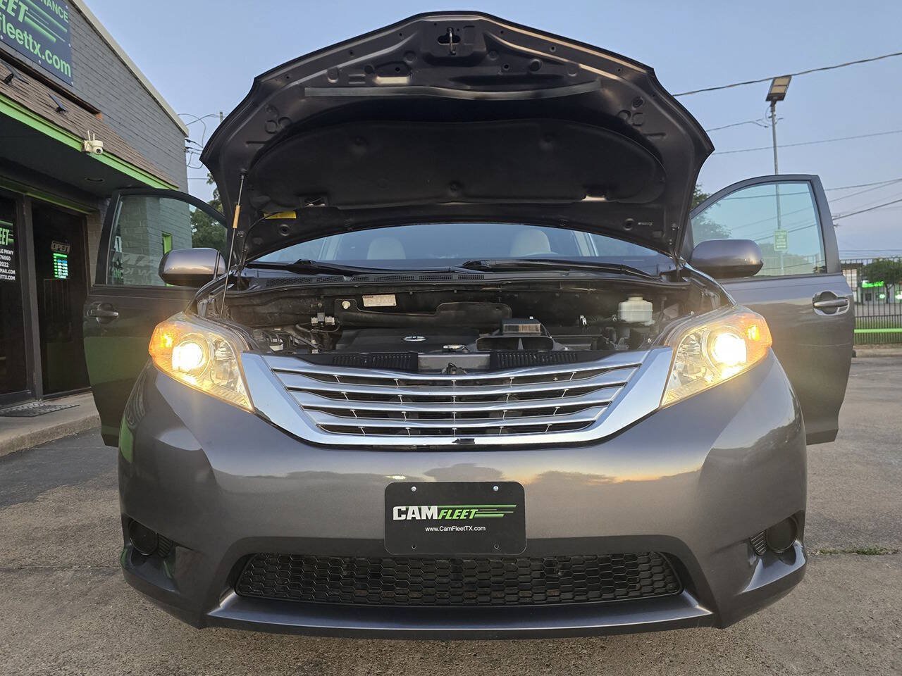 Used 2012 Toyota Sienna LE FWD image 66