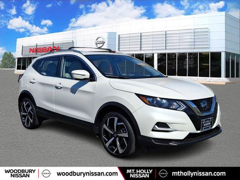 Certified 2022 Nissan Rogue Sport SL AWD/4WD image 1