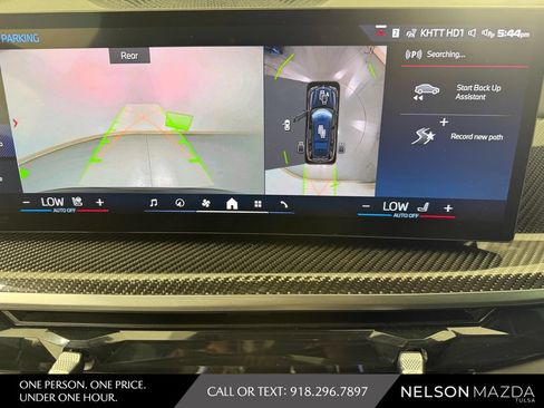 Used 2025 BMW X7 M60i AWD/4WD image 29