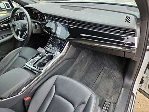 Used 2025 Audi Q7 3.0T Premium Plus AWD/4WD image 31