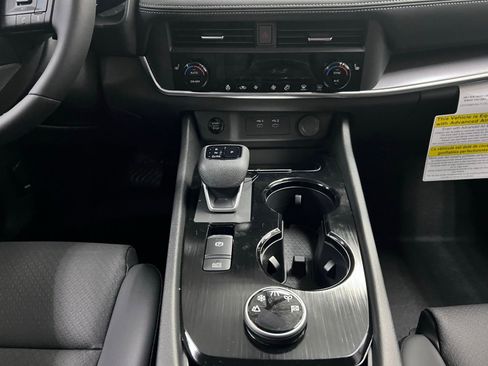 Certified 2025 Nissan Rogue SV w/ SV Premium Package image 21