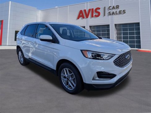 Used 2024 Ford Edge SEL image 3