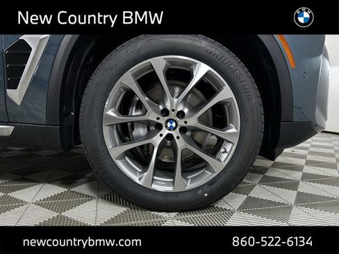 New 2026 BMW X5 xDrive40i w/ Premium Package image 9