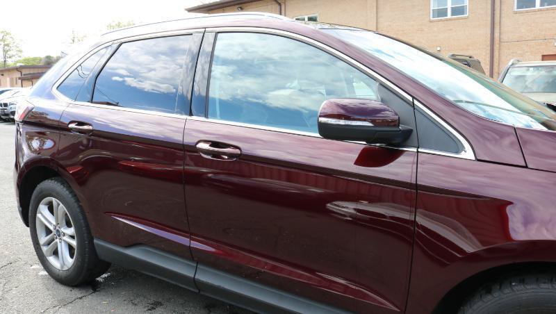 Used 2020 Ford Edge SEL w/ Cold Weather Package AWD/4WD image 3