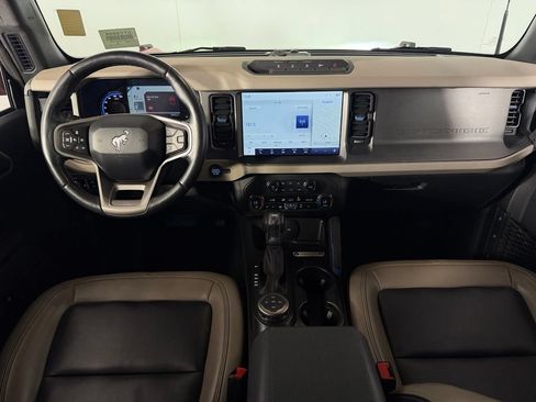Used 2024 Ford Bronco Wildtrak AWD/4WD image 12