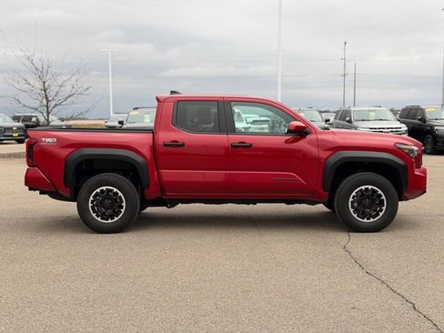 Used 2024 Toyota Tacoma TRD Off-Road AWD/4WD image 5