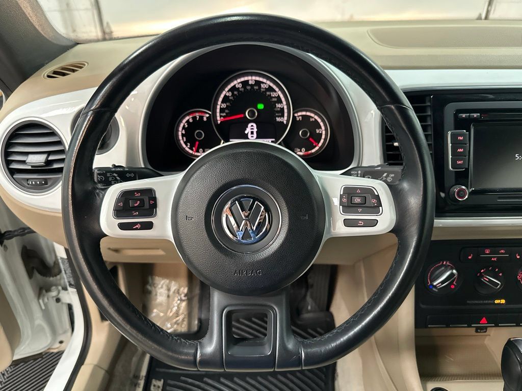 Used 2015 Volkswagen Beetle 1.8T FWD image 18