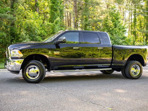 Used 2011 RAM 3500 Big Horn AWD/4WD image 5