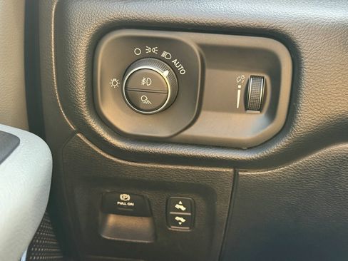 Used 2020 RAM 1500 Big Horn image 21