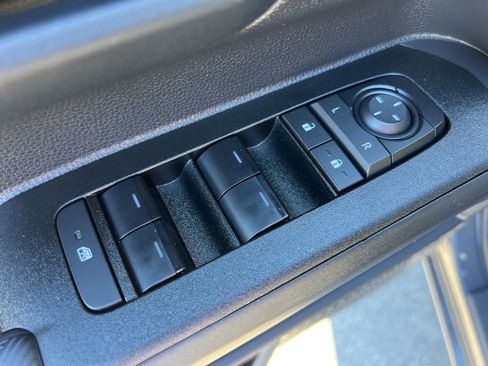 Used 2025 Toyota 4Runner SR5 image 10