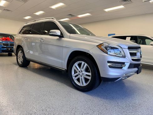 Used 2015 Mercedes-Benz GL 450 4MATIC image 9