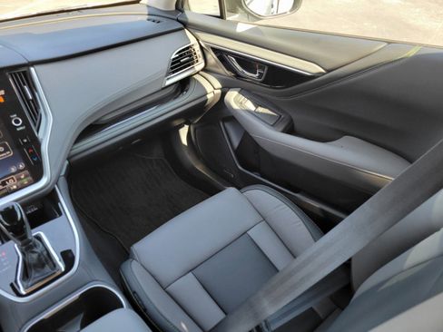 Used 2025 Subaru Outback Onyx Edition image 16