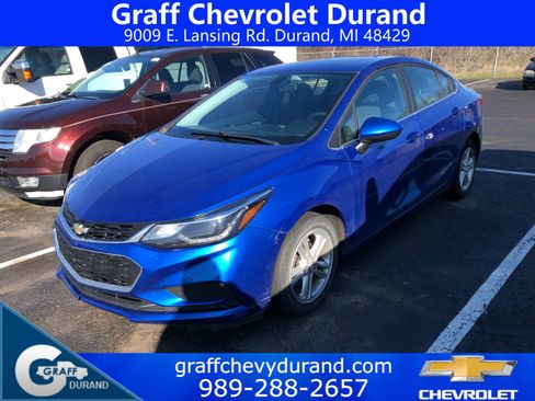 Used 2017 Chevrolet Cruze LT w/ Sun And Sound Package image 1