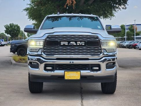 Used 2022 RAM 2500 Limited AWD/4WD image 2