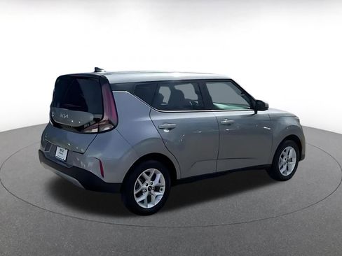 Used 2025 Kia Soul LX w/ LX Technology Package image 12