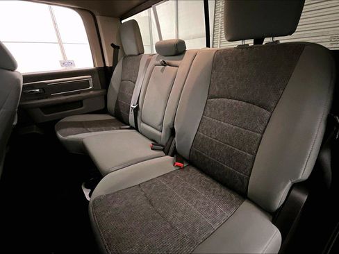 Used 2019 RAM 1500 Big Horn image 25