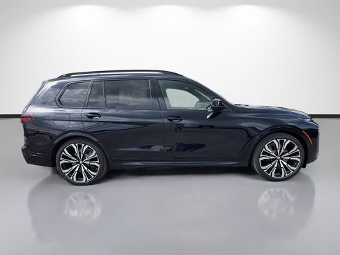 New 2027 BMW X7 xDrive40i w/ Executive Package AWD/4WD image 2