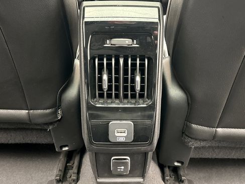 Used 2023 Jeep Compass Latitude w/ Sun and Sound Group AWD/4WD image 20