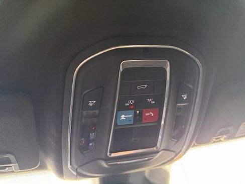 Used 2023 Jeep Grand Cherokee L Laredo image 30