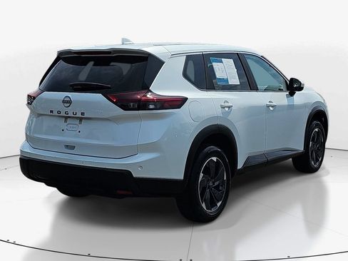 Used 2025 Nissan Rogue SV FWD image 6