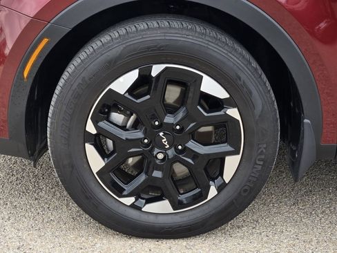 Used 2025 Kia Sorento S image 10
