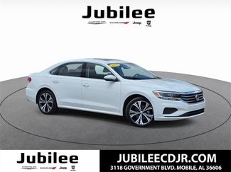Used 2022 Volkswagen Passat 2.0T SE image 1