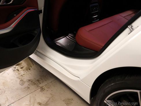 Certified 2024 BMW 330i xDrive Sedan w/ Convenience Package image 26