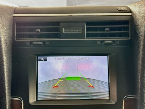 Used 2015 Lincoln Navigator 4WD image 23