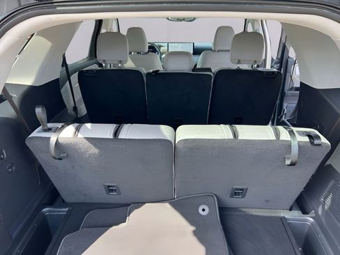 Used 2025 Ford Explorer Active w/ Active Comfort Package image 19