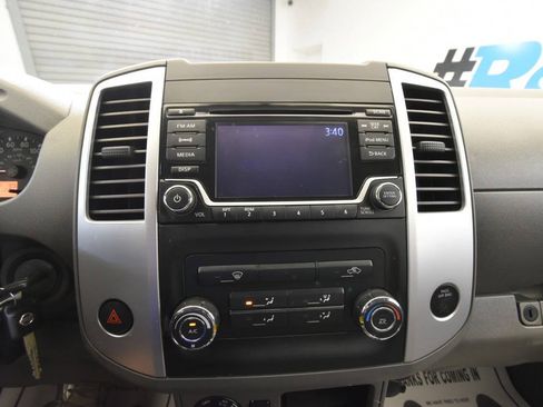 Used 2018 Nissan Frontier SV AWD/4WD image 23