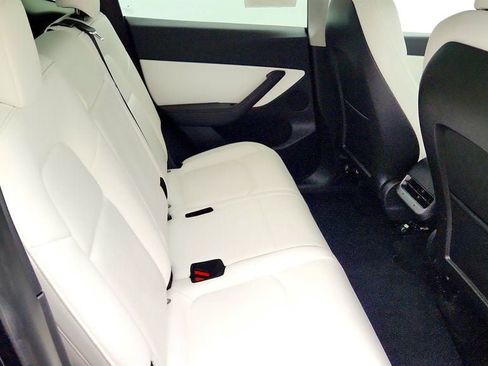 Used 2021 Tesla Model Y Long Range AWD/4WD image 29