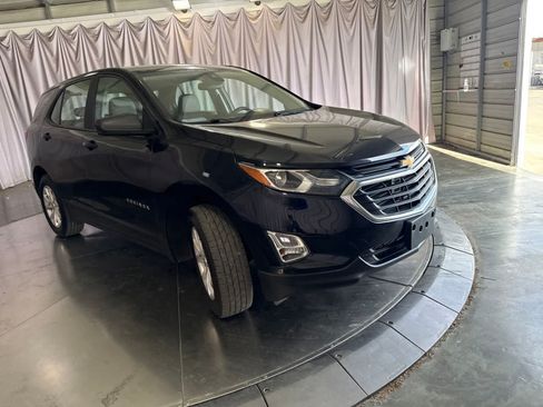 Used 2020 Chevrolet Equinox LS AWD/4WD image 3