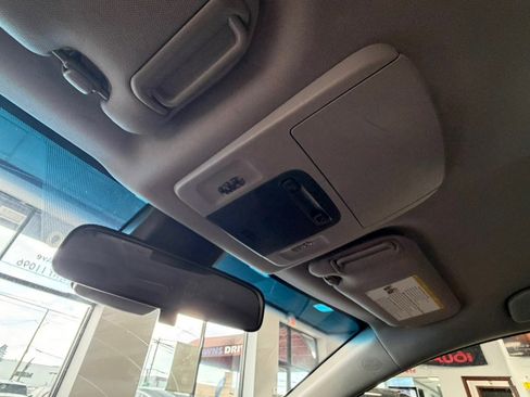 Used 2018 Toyota Camry LE image 43