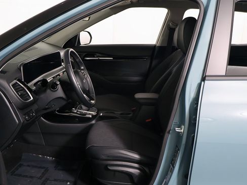 Used 2025 Kia Seltos S image 24