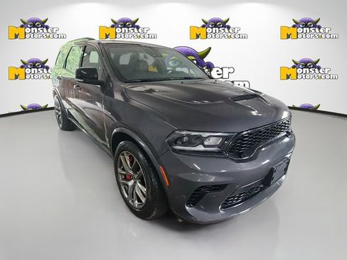 Used 2024 Dodge Durango R/T w/ Tow 'N Go Group AWD/4WD image 3