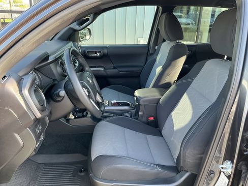 Used 2023 Toyota Tacoma TRD Sport w/ Advanced Technology Package AWD/4WD image 9
