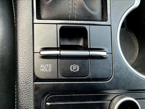 Used 2022 Kia K5 GT-Line image 32