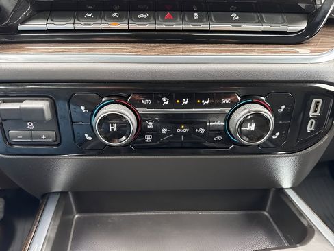 Used 2024 Chevrolet Silverado 1500 LT Trail Boss w/ Convenience Package II image 18