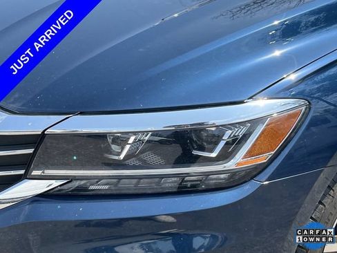 Used 2021 Volkswagen Passat 2.0T SE FWD image 8