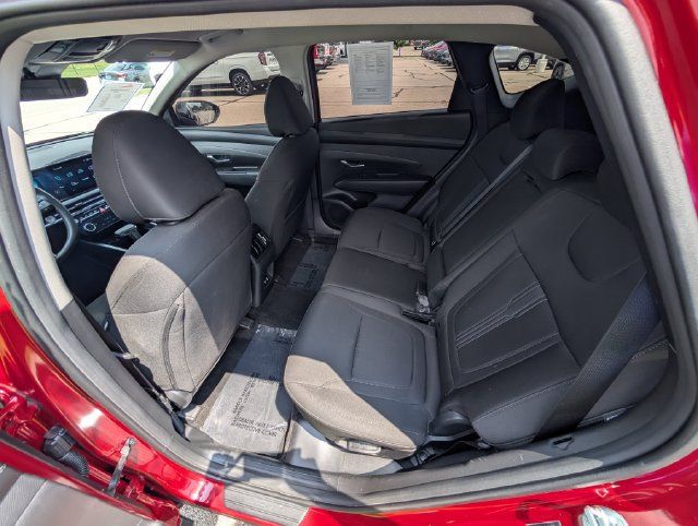 Used 2025 Hyundai Tucson SEL FWD image 12